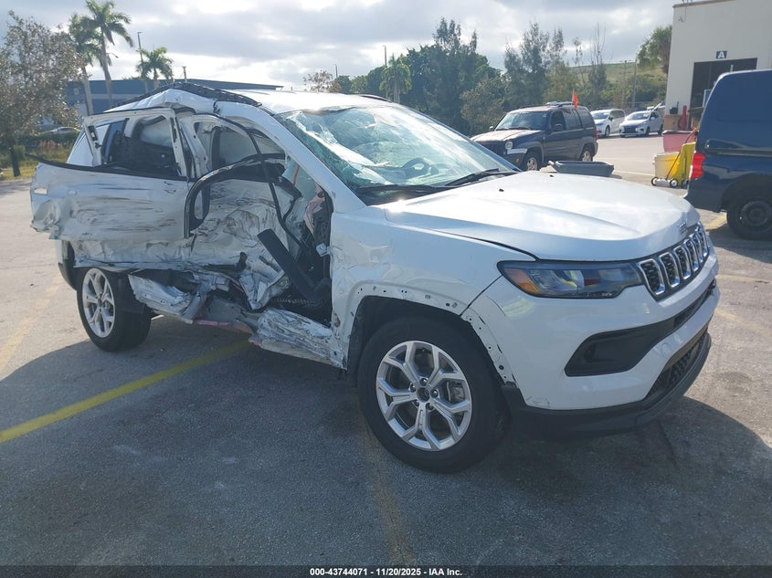 JEEP COMPASS LATITUDE 4X4