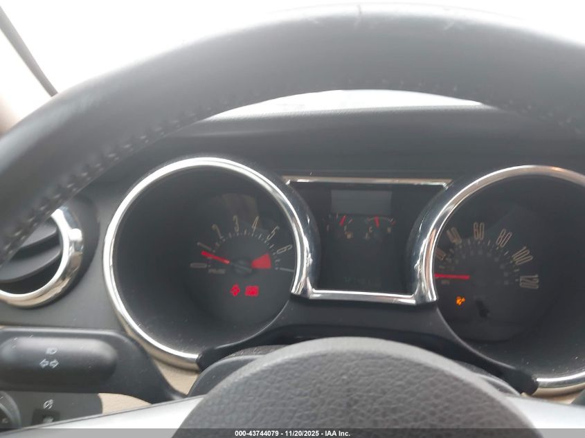 2005 Ford Mustang V6 Deluxe/V6 Premium VIN: 1ZVFT80N755187546 Lot: 43744079