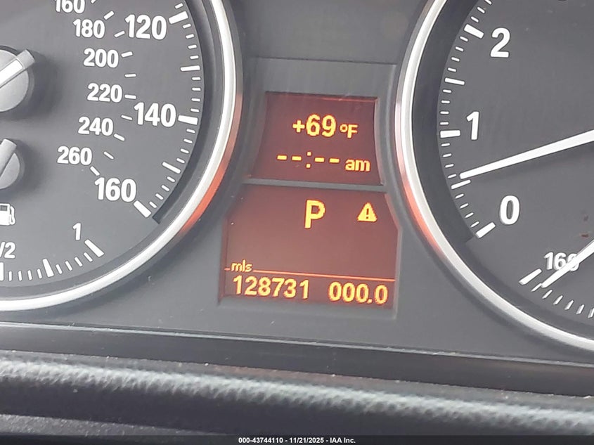 2008 BMW 335I VIN: WBAWB73528P040360 Lot: 43744110