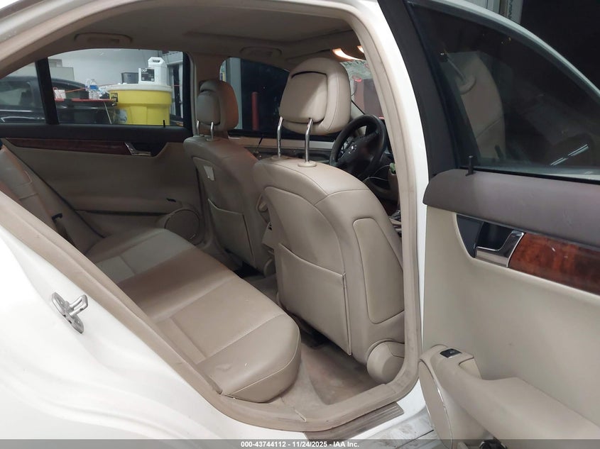 2009 Mercedes-Benz C 300 Sport VIN: WDDGF54X19R069697 Lot: 43744112