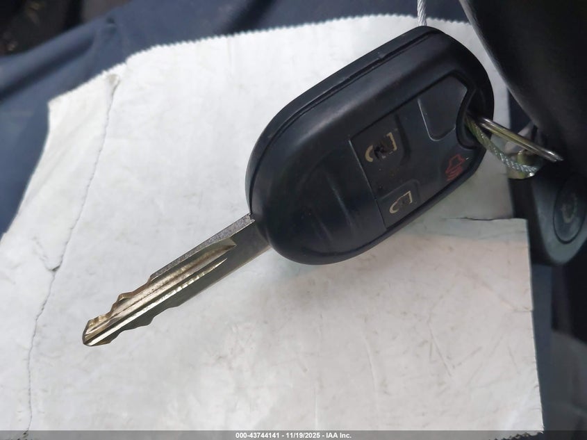 2013 Ford Flex Se VIN: 2FMGK5B87DBD30372 Lot: 43744141