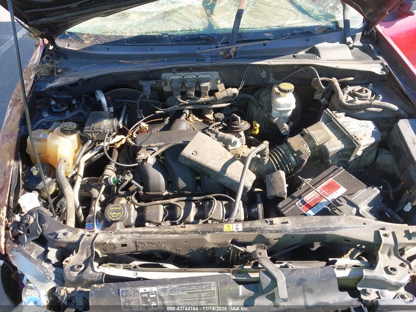 2005 Ford Escape Xlt VIN: 1FMYU03145KD84416 Lot: 43744164