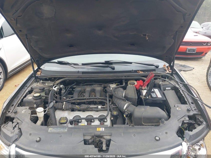 2008 Ford Taurus Limited VIN: 1FAHP25W88G172101 Lot: 43744189