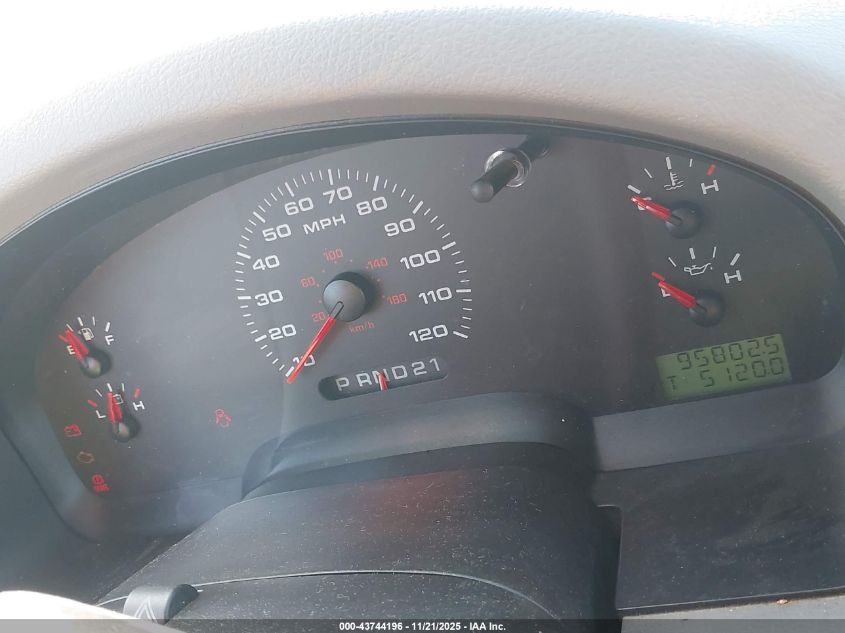 2005 Ford F-150 Stx/Xl/Xlt VIN: 1FTRF12W05NA08882 Lot: 43744196