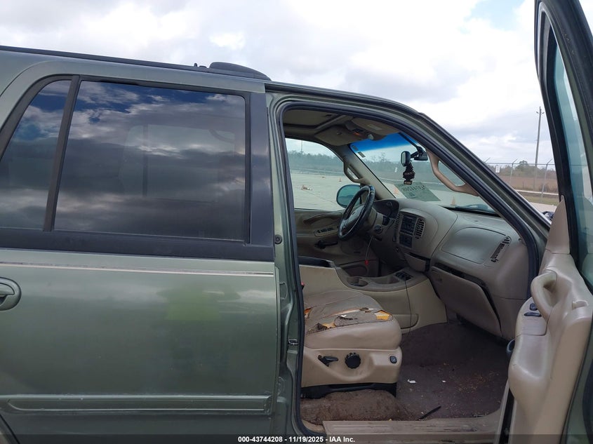 1FMPU18L31LA71311 2001 FORD EXPEDITION photo no. 5