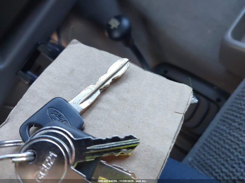 1995 Ford F250 VIN: 2FTHF26H8SCA77799 Lot: 43744235