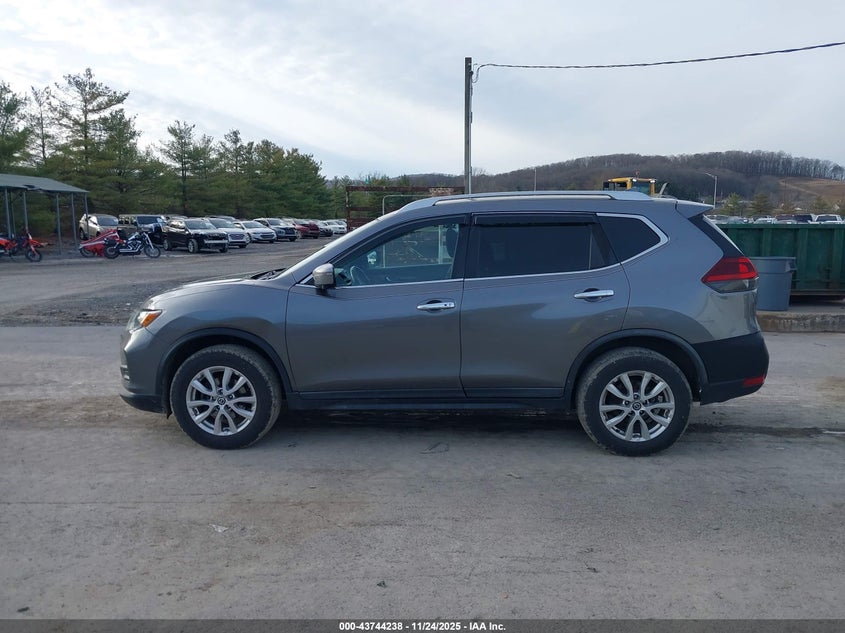 2018 Nissan Rogue Sv VIN: KNMAT2MV1JP568649 Lot: 43744238