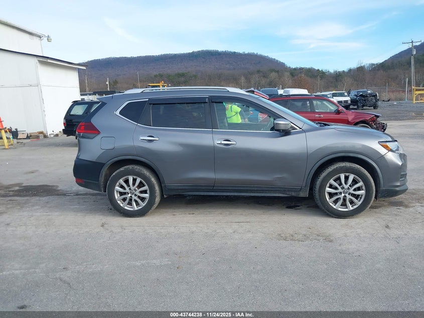 2018 Nissan Rogue Sv VIN: KNMAT2MV1JP568649 Lot: 43744238