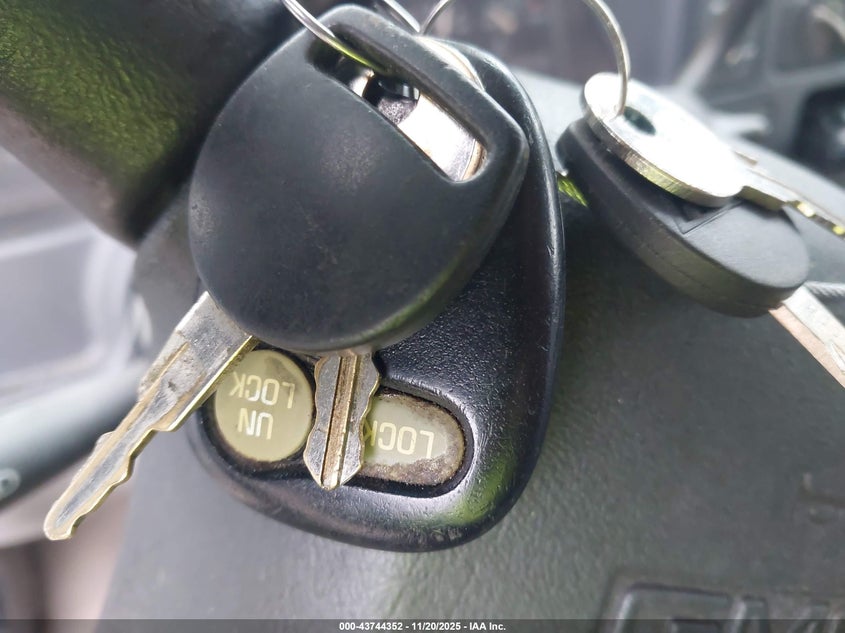 1998 GMC Sierra 1500 Sl Wideside VIN: 1GTEK14M4WZ530821 Lot: 43744352