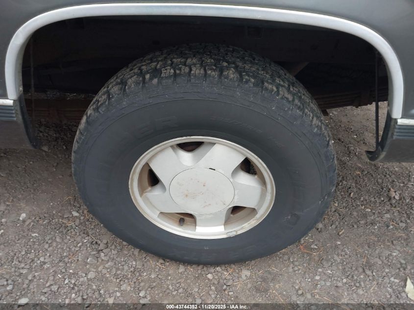 1998 GMC Sierra 1500 Sl Wideside VIN: 1GTEK14M4WZ530821 Lot: 43744352