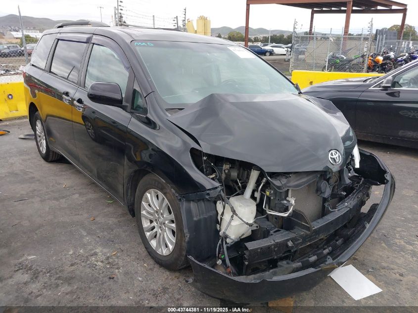 TOYOTA SIENNA XLE 8 PASSENGER