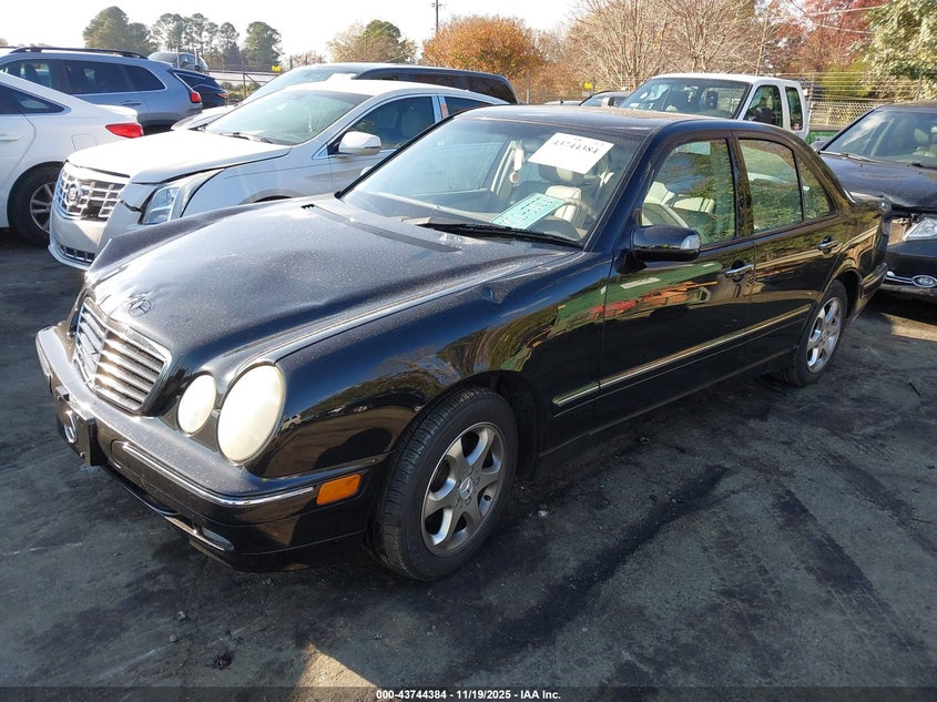 WDBJF65J72B486674 2002 MERCEDES-BENZ E-KLASSE photo no. 2