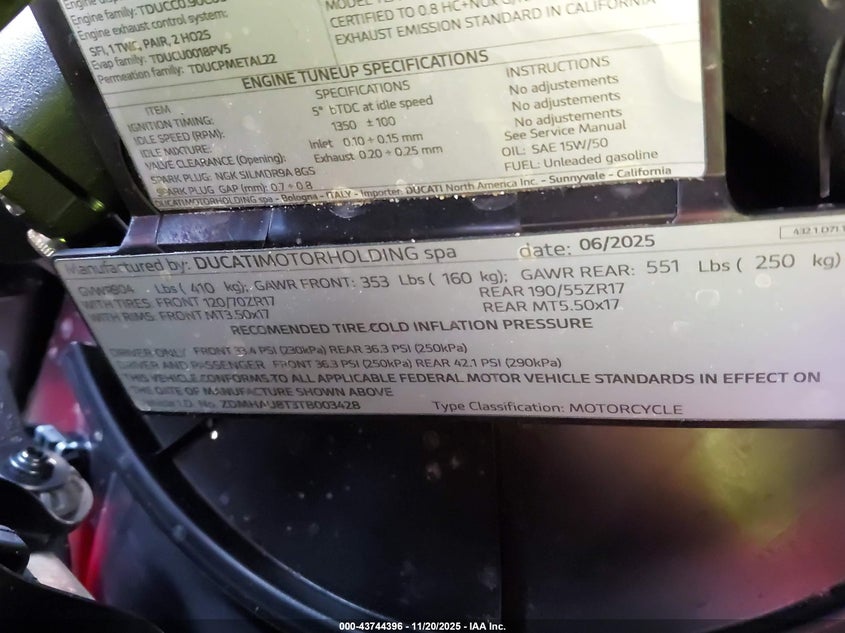 2026 Ducati Panigale V2/V2 S VIN: ZDMHAU8T3TB003428 Lot: 43744396