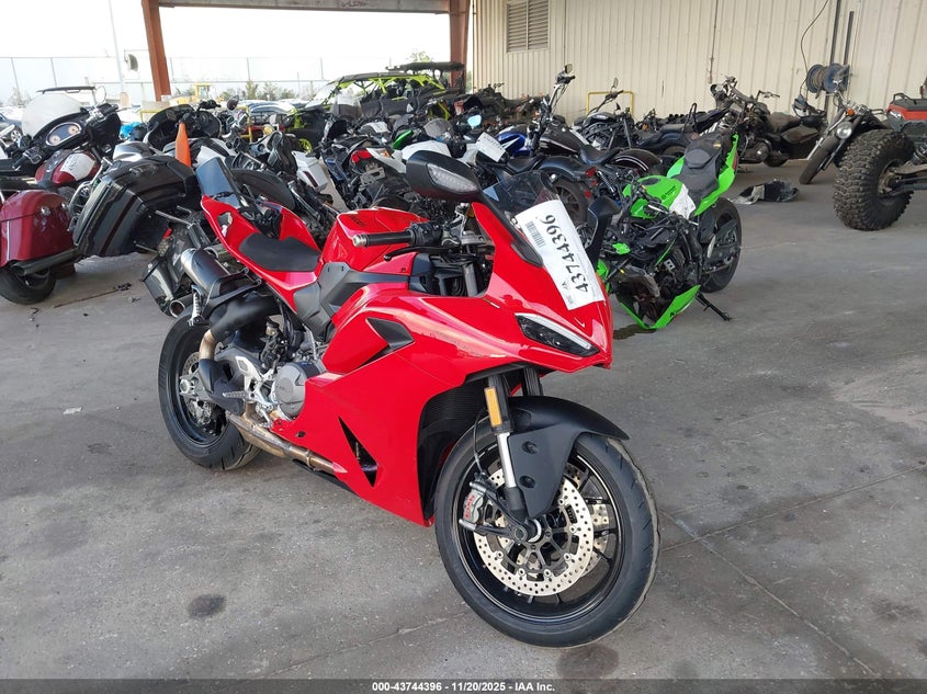 2026 Ducati Panigale V2/V2 S