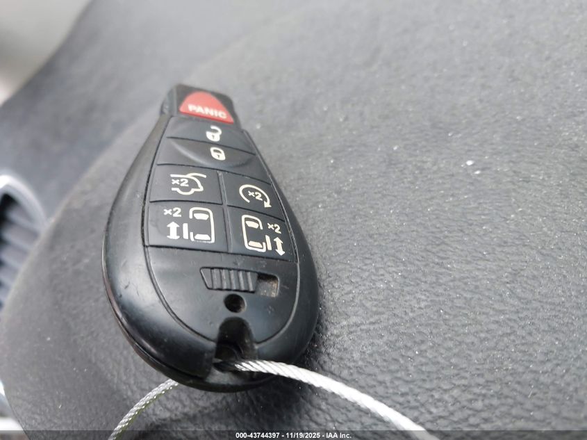 2013 Chrysler Town & Country Touring-L VIN: 2C4RC1CG2DR659979 Lot: 43744397