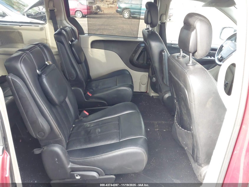 2013 Chrysler Town & Country Touring-L VIN: 2C4RC1CG2DR659979 Lot: 43744397