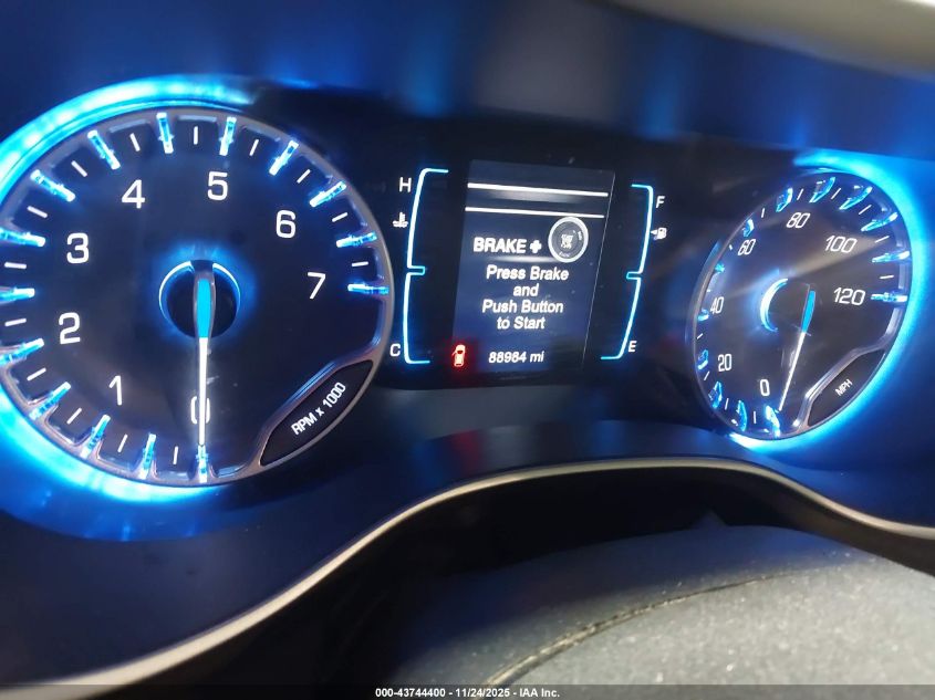 2017 Chrysler Pacifica Touring VIN: 2C4RC1DG0HR610025 Lot: 43744400