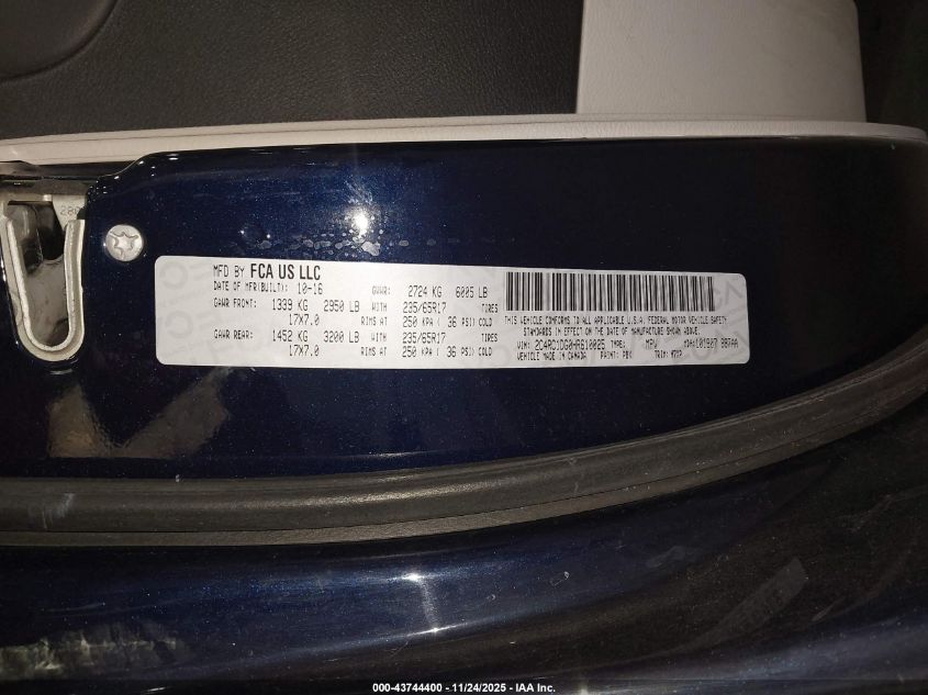 2017 Chrysler Pacifica Touring VIN: 2C4RC1DG0HR610025 Lot: 43744400