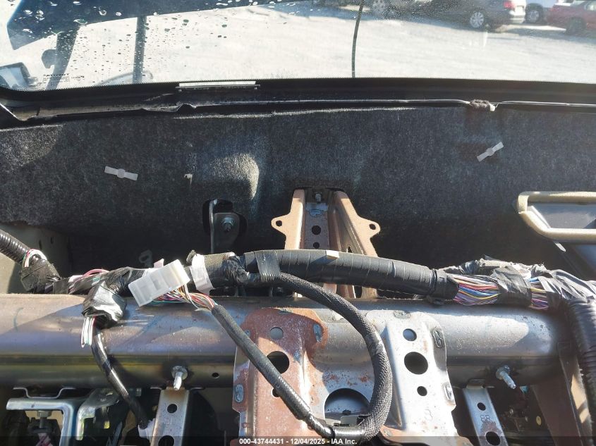 2019 Toyota Tundra Sr 4.6L V8 VIN: 5TFUM5F17KX084072 Lot: 43744431