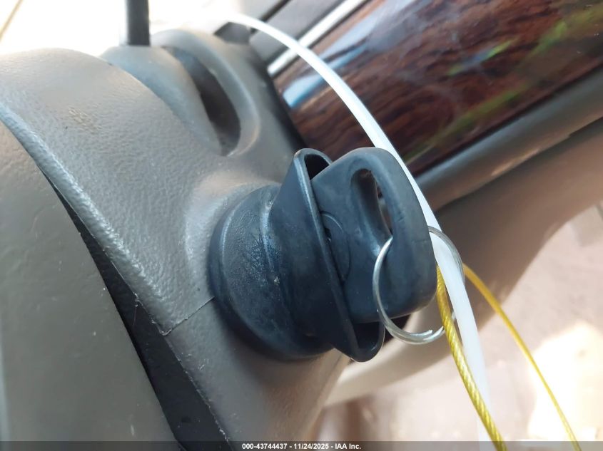 1999 Mercury Grand Marquis Ls VIN: 2MEFM75W1XX682370 Lot: 43744437