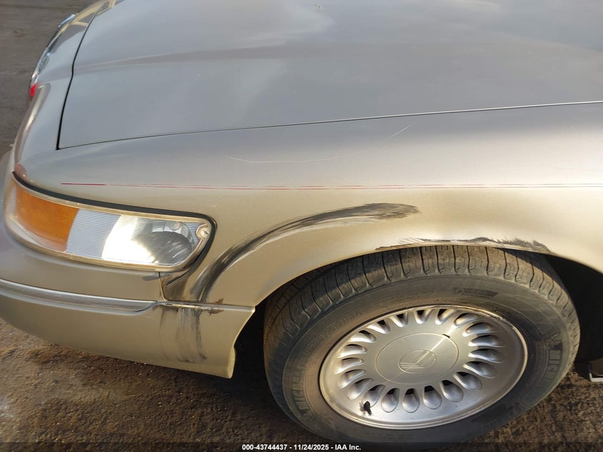 1999 Mercury Grand Marquis Ls VIN: 2MEFM75W1XX682370 Lot: 43744437