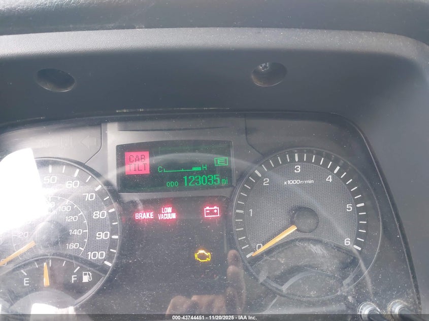 2019 Mitsubishi Feczts VIN: 4UZBYH115KGKR9739 Lot: 43744451