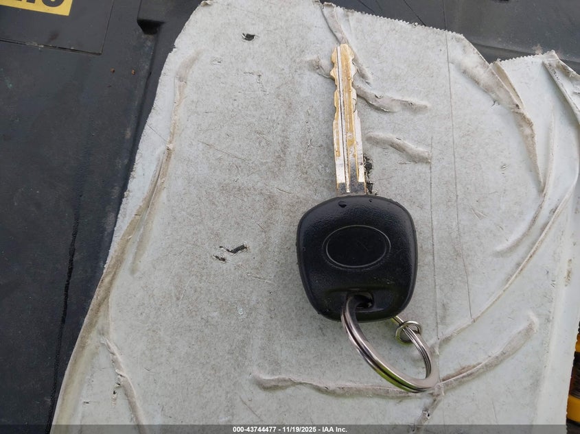 2000 Toyota Camry Xle V6 VIN: JT2BF28KXY0286758 Lot: 43744477