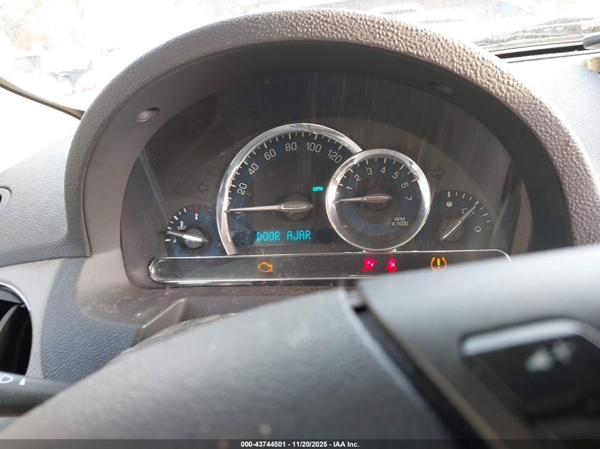 2009 Chevrolet Hhr Lt VIN: 3GNCA23B29S563857 Lot: 43744501