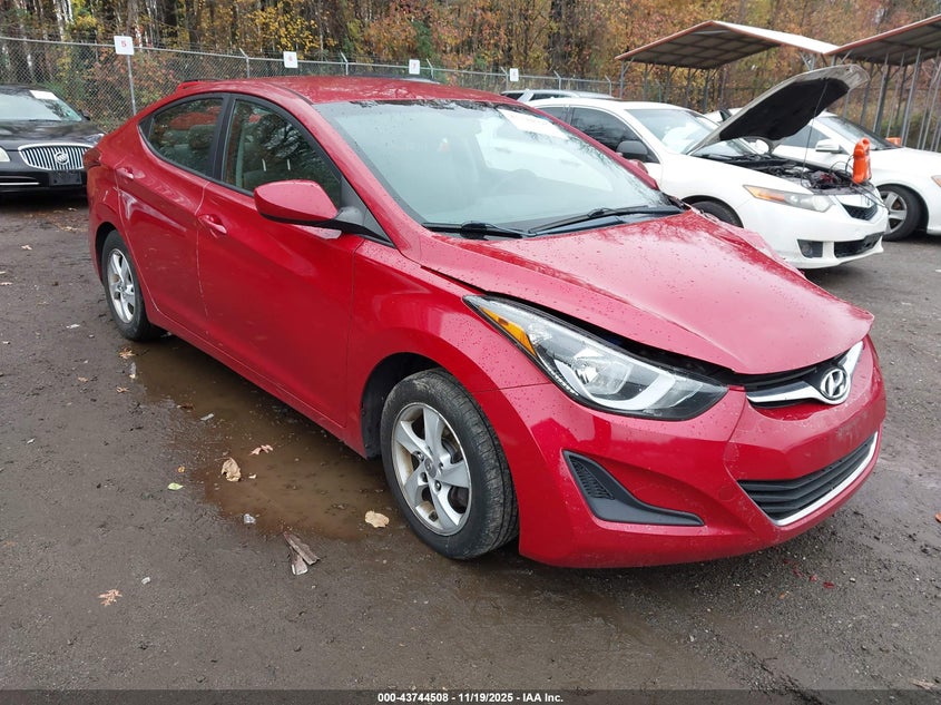 HYUNDAI ELANTRA SE