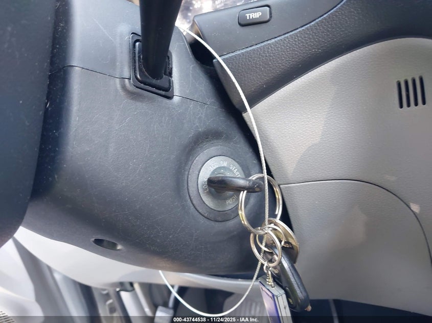 2008 Kia Rondo Lx V6 VIN: KNAFG526887177657 Lot: 43744538