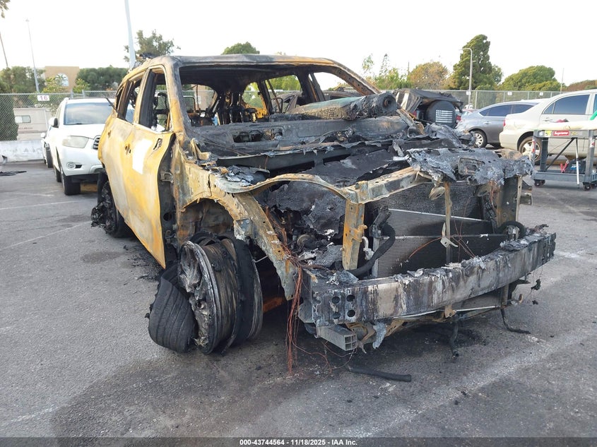 TOYOTA HIGHLANDER HYBRID LIMITED