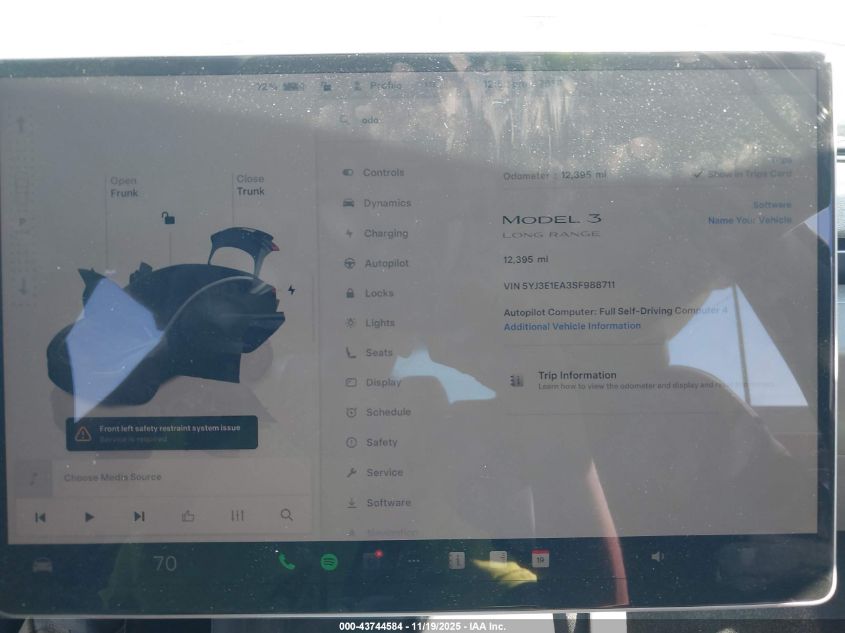 2025 Tesla Model 3 Long Range Rear-Wheel Drive/Standard VIN: 5YJ3E1EA3SF988711 Lot: 43744584