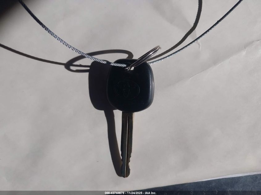 2005 Toyota Corolla Ce VIN: 1NXBR32E65Z555720 Lot: 43744678