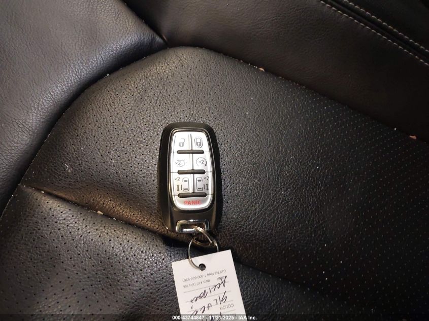 2022 Chrysler Pacifica Touring L Awd VIN: 2C4RC3BG3NR140275 Lot: 43744847