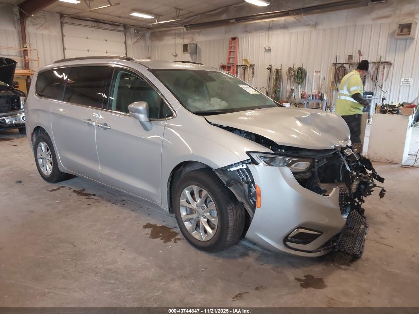 CHRYSLER PACIFICA TOURING L AWD