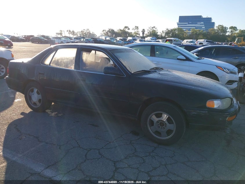 1995 Toyota Camry Le VIN: JT2GK12E5S0124624 Lot: 43744869