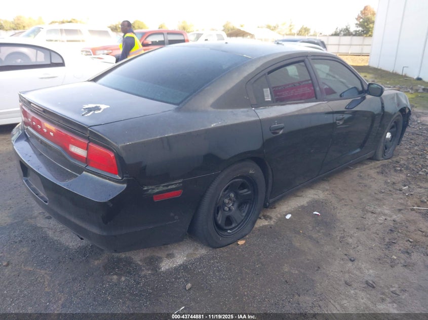 2C3CDXAT0DH586160 2013 DODGE CHARGER photo no. 4