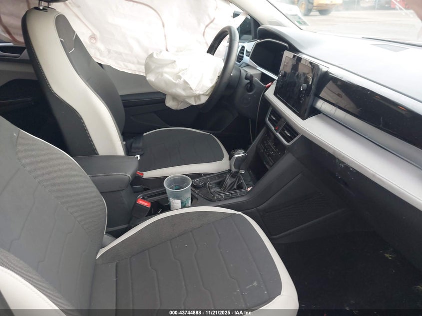 3VVUC7B22SM036709 2025 VOLKSWAGEN TAOS photo no. 5