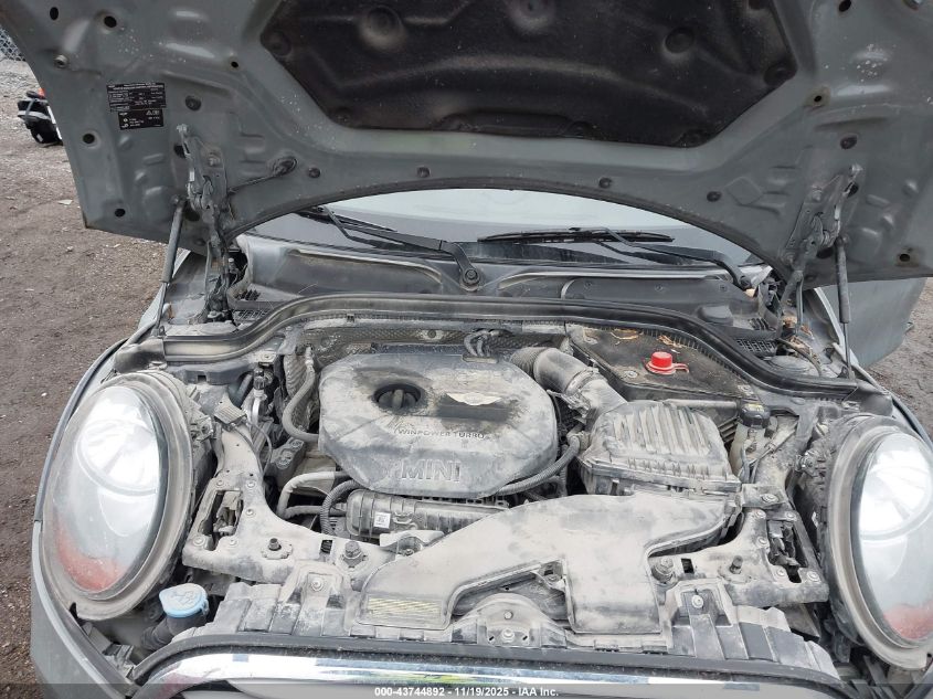 2015 Mini Hardtop Cooper VIN: WMWXS5C51FT831802 Lot: 43744892