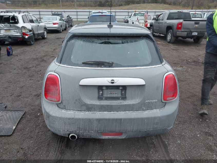 2015 Mini Hardtop Cooper VIN: WMWXS5C51FT831802 Lot: 43744892
