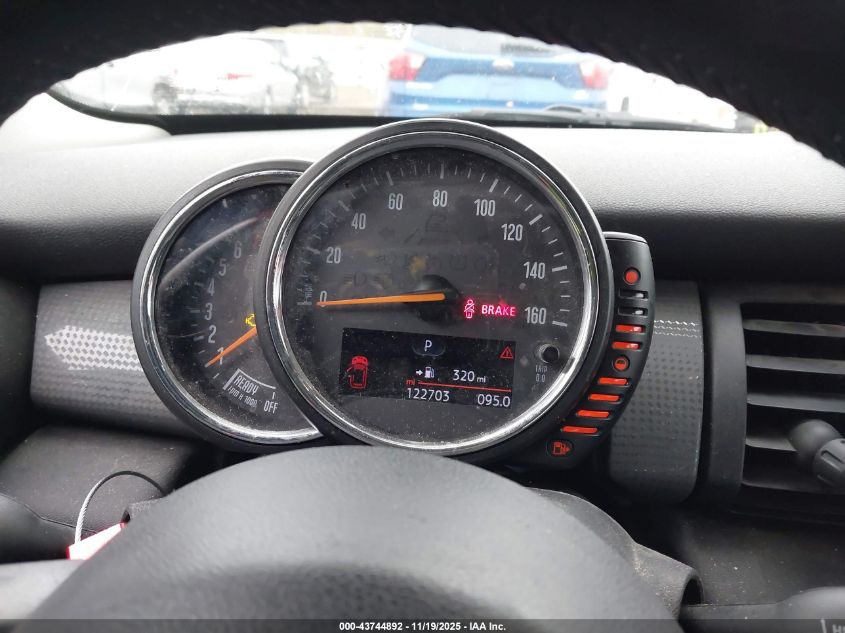 2015 Mini Hardtop Cooper VIN: WMWXS5C51FT831802 Lot: 43744892