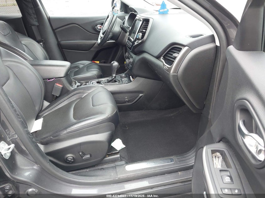 1C4PJMDX0KD267998 2019 JEEP CHEROKEE photo no. 5