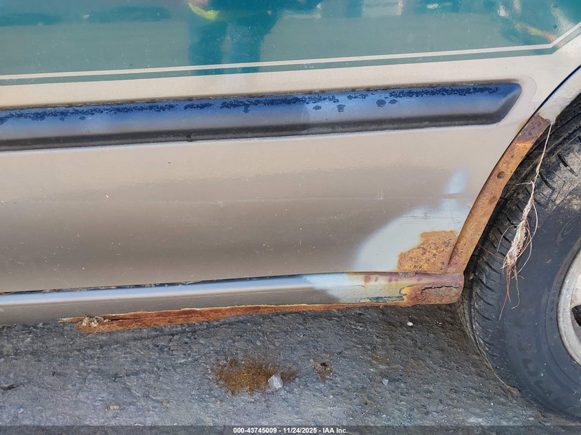 1996 Subaru Legacy Outback VIN: 4S3BG4850T6371883 Lot: 43745009