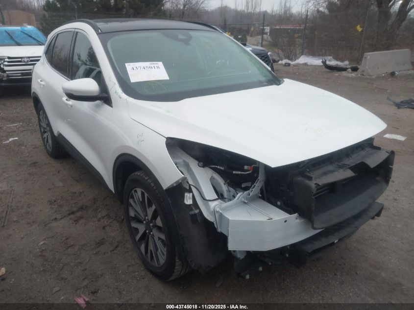 FORD ESCAPE TITANIUM