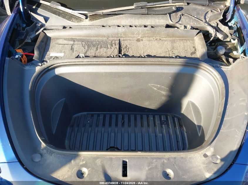 2023 Tesla Model Y Awd/Long Range Dual Motor All-Wheel Drive VIN: 7SAYGDEE5PF890004 Lot: 43745039