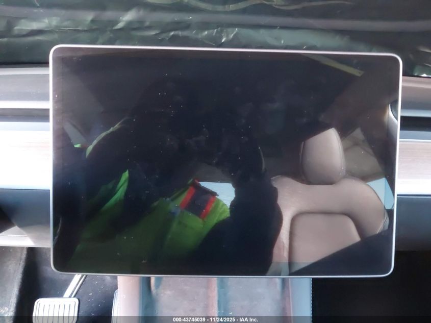 2023 Tesla Model Y Awd/Long Range Dual Motor All-Wheel Drive VIN: 7SAYGDEE5PF890004 Lot: 43745039