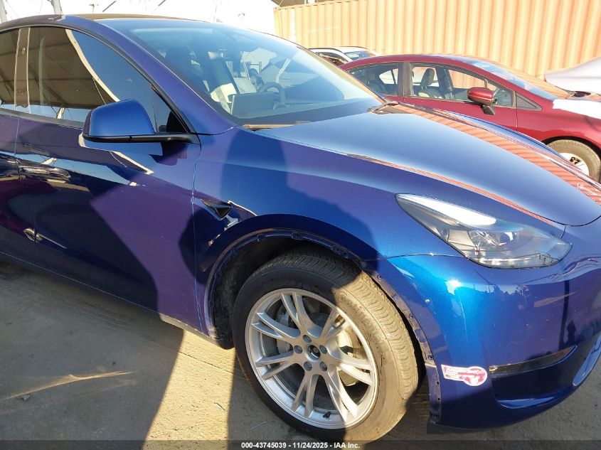 2023 Tesla Model Y Awd/Long Range Dual Motor All-Wheel Drive VIN: 7SAYGDEE5PF890004 Lot: 43745039