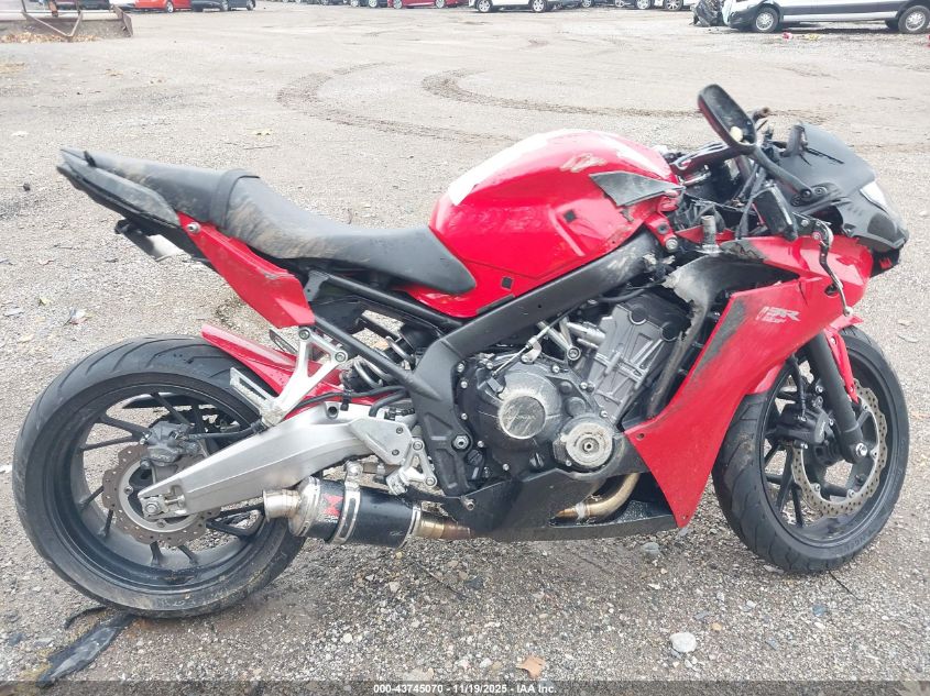 2015 Honda Cbr650 F VIN: MLHRC7403F5100300 Lot: 43745070