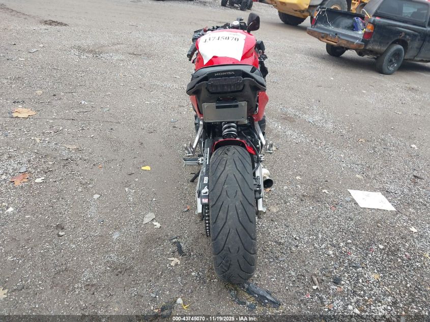 2015 Honda Cbr650 F VIN: MLHRC7403F5100300 Lot: 43745070