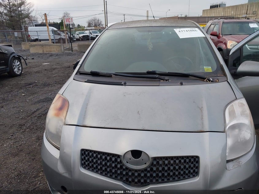 2008 Toyota Yaris VIN: JTDJT903585200123 Lot: 43745086